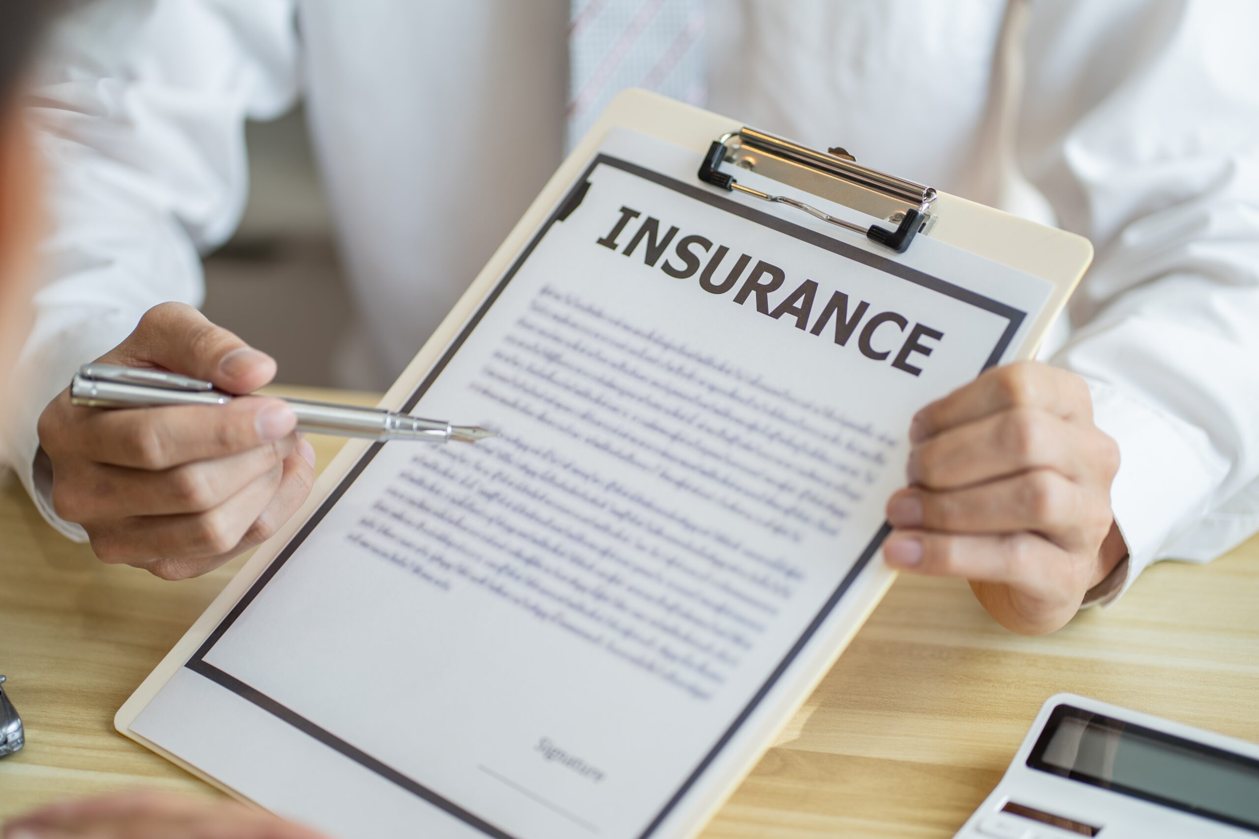 How to Deal with Insurance Adjusters After a Car Crash
